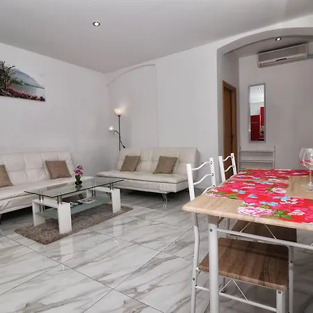 Apartments Amalia Rovinj Exterior photo