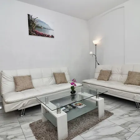Apartments Amalia Rovinj Exterior photo
