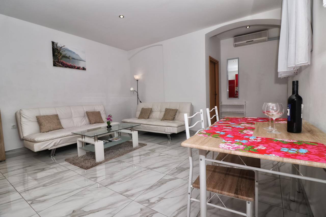 Apartment Amalia *