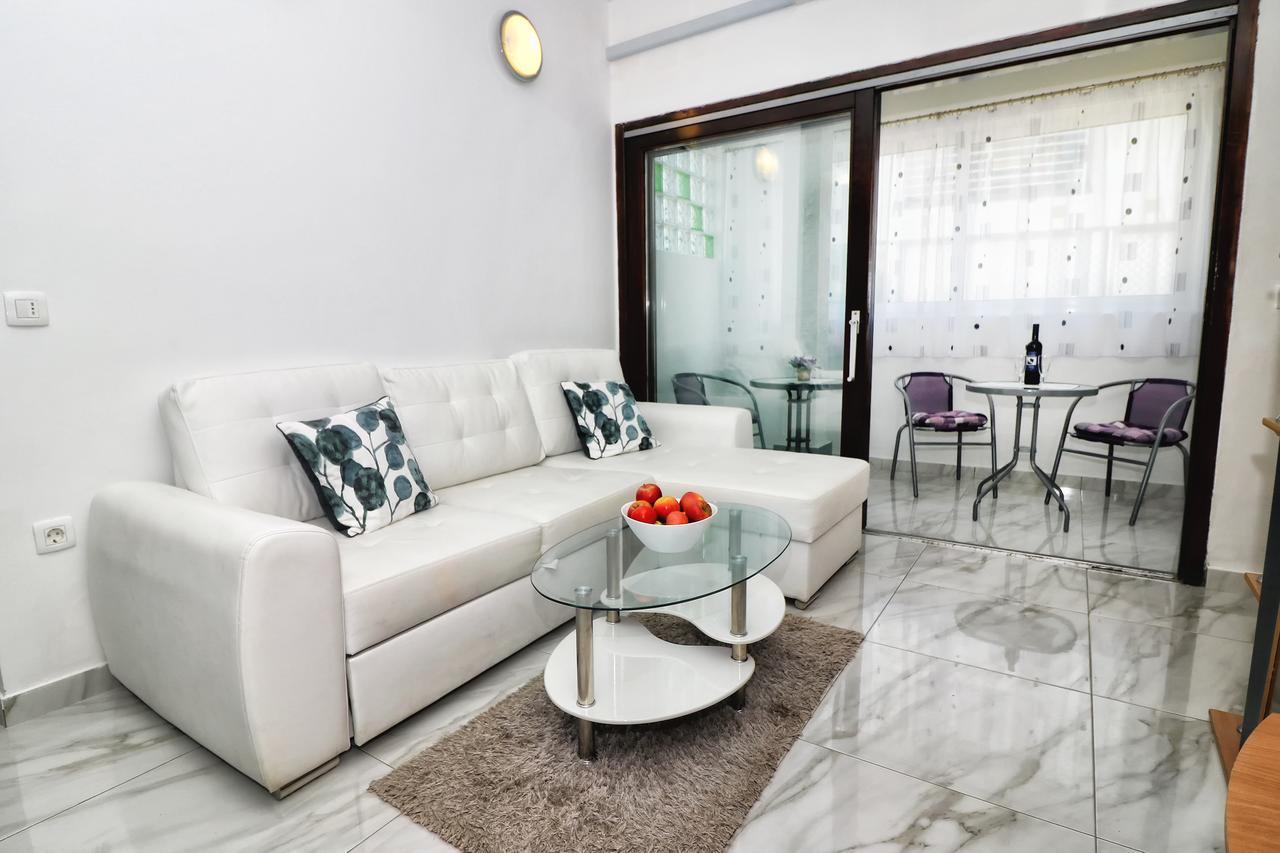 Apartment Amalia *